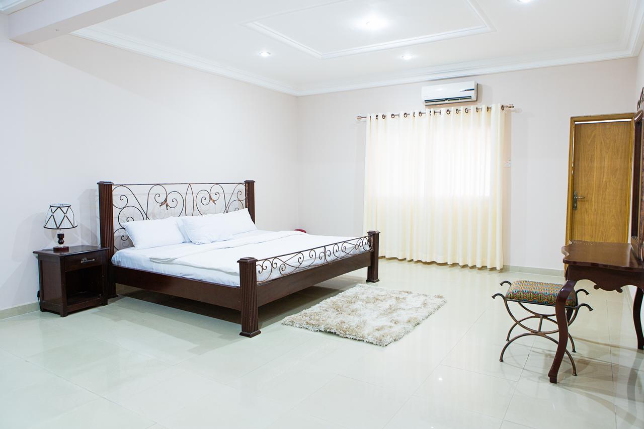 Maxwell Court Apartments Accra Exterior photo