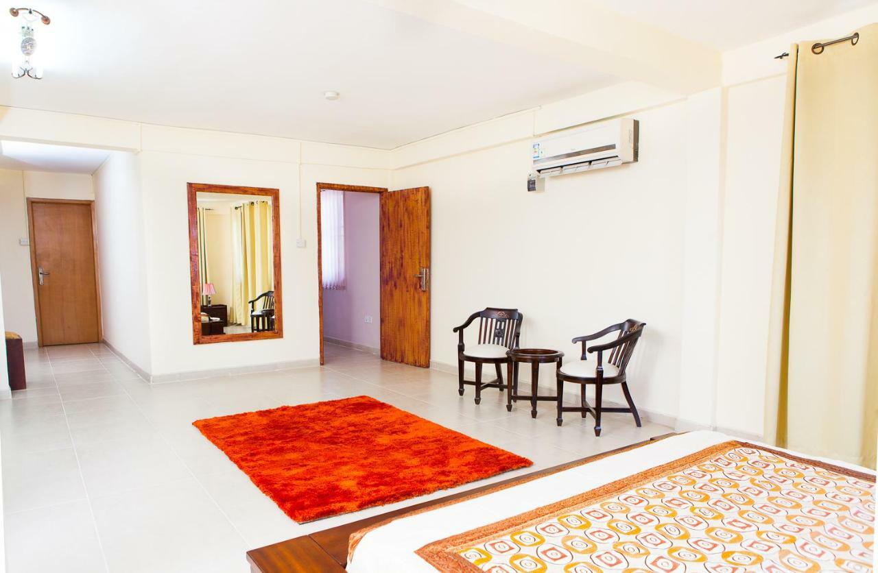 Maxwell Court Apartments Accra Exterior photo