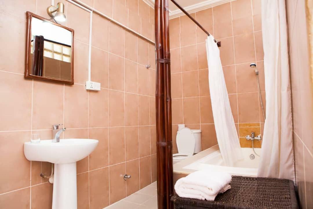 Maxwell Court Apartments Accra Exterior photo