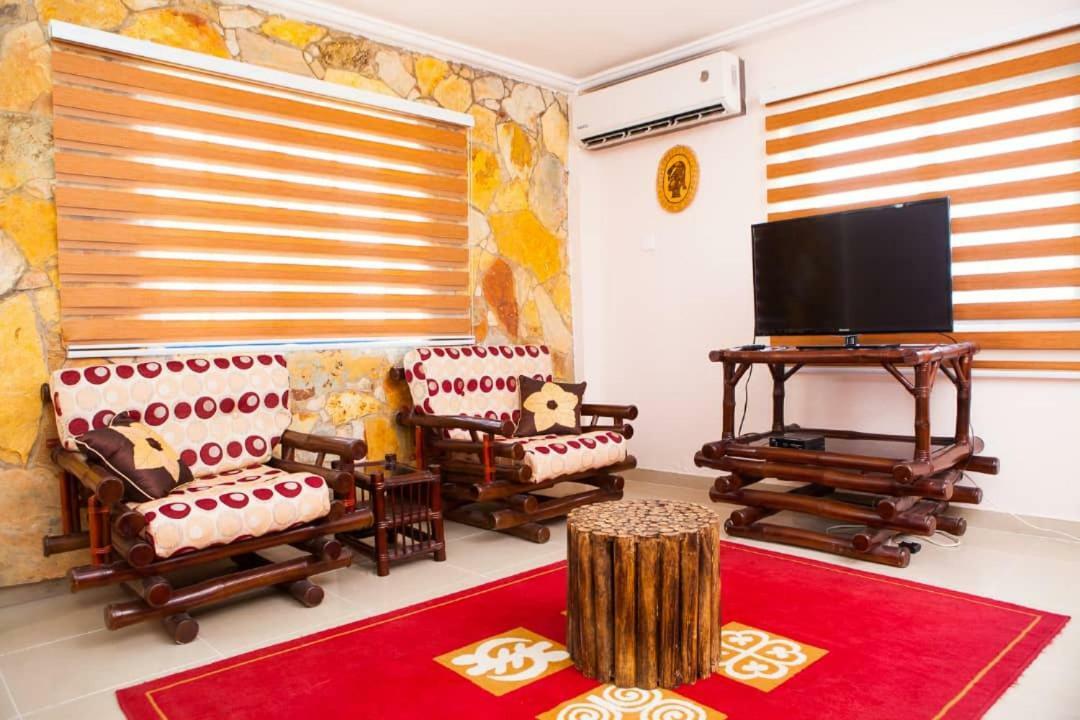 Maxwell Court Apartments Accra Exterior photo